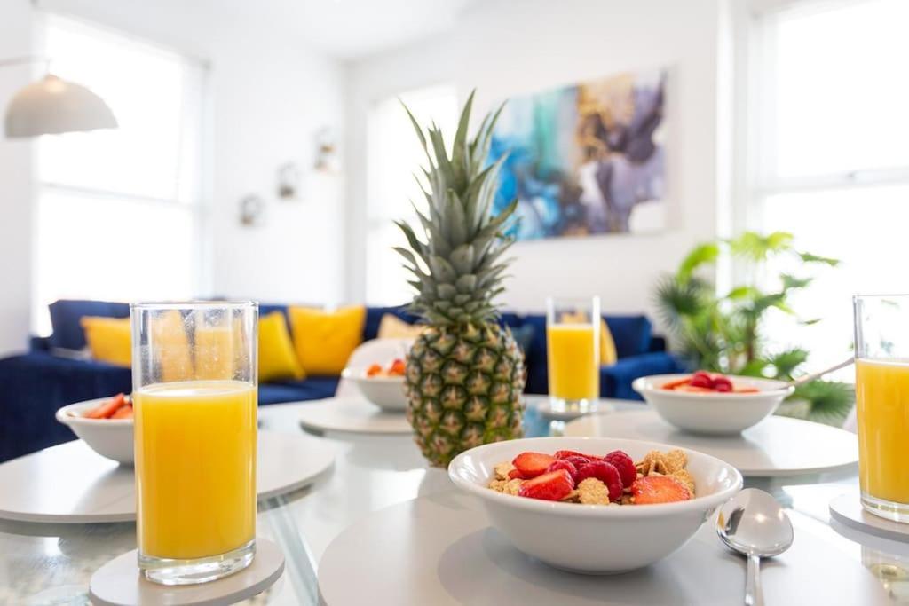 2 Bed Apartment Near The Beach Сътън он Сий Екстериор снимка